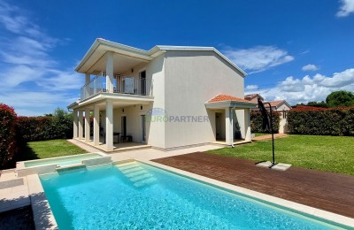 Freistehendes Einfamilienhaus mit Pool, Poreč, Istrien